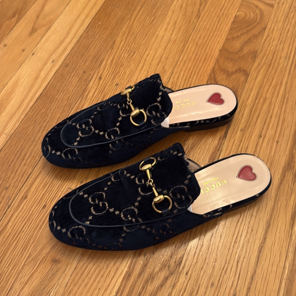 Gucci Navy Princetown Velvet Mules with Gold Accents - Picture 4 of 4